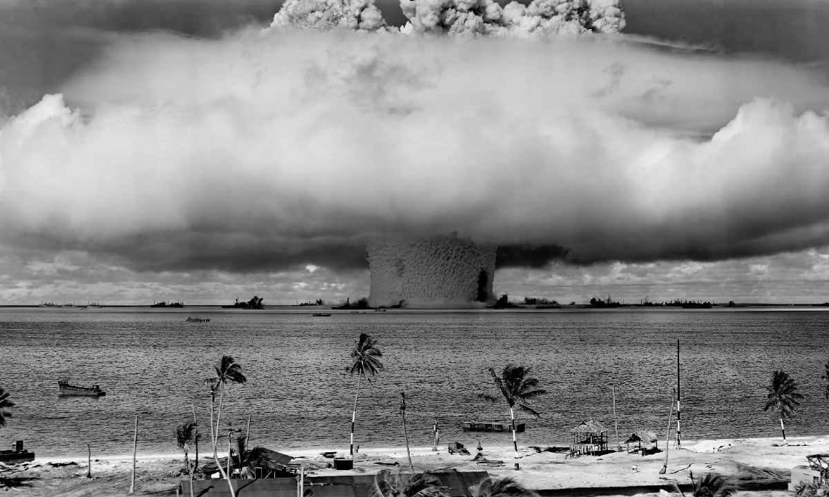 Nuclear bombs, artificial intelligence and the madness of reason